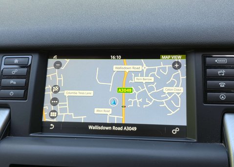 Land Rover Discovery Sport 2.0 Discovery Sport SE Tech TD4 Auto 4WD 5dr 28