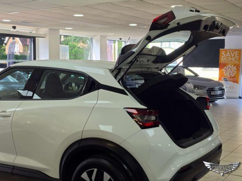 Nissan Juke 1.0 DIG-T Acenta Euro 6 (s/s) 5dr 38