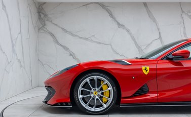 Ferrari 812 Competizione 52
