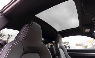 Porsche 911 Carrera 4S (992) 14