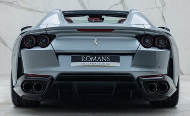 Ferrari 812 GTS 8