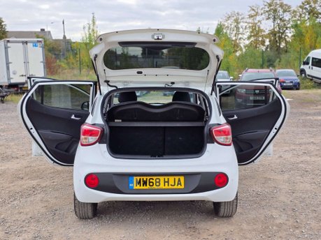 Hyundai i10 1.2 Premium SE Hatchback 5dr Petrol Auto Euro 6 (87 ps) 8