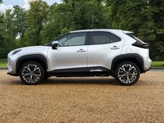 Toyota Yaris Cross EXCEL 8