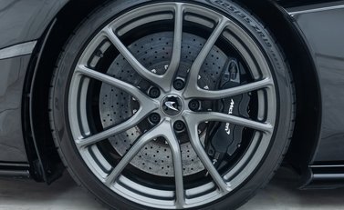 McLaren 570 GT MSO Black Collection 32