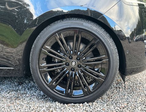 Land Rover Range Rover 3.0 Range Rover SE D MHEV Auto 4WD 5dr 13
