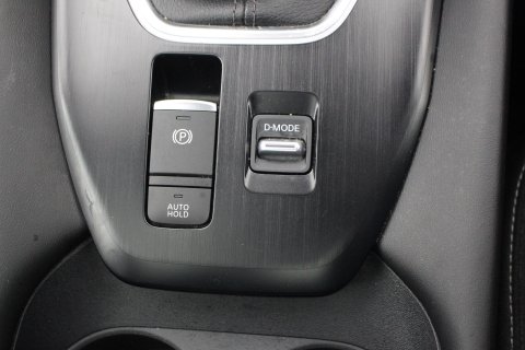 Nissan Qashqai 5dr 1.3 DIG-T MHEV N-Connecta Petrol Hybrid Glass Roof Pack 22