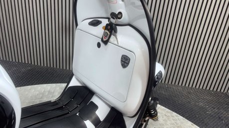 Royal Alloy GT 125 i Scooter Petrol CVT Euro 4 (10 ps) 19