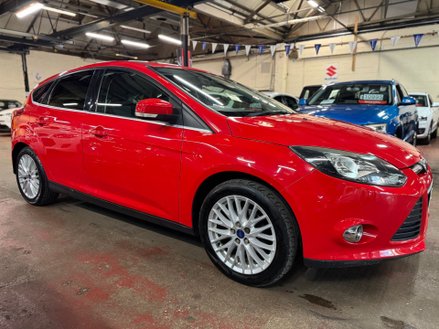 2011 FOCUS ZETEC MILEAGE 3,595 MILES YEAR 2011 61 BODY TYPE HATCHBACK TRANSMISSION MANUAL... photo