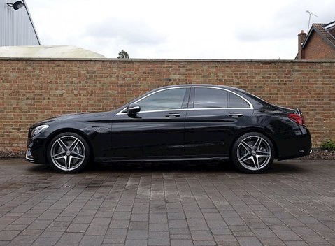 Mercedes-Benz C Class C63 Saloon 2