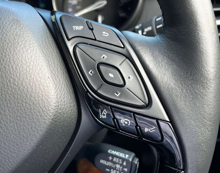 Toyota C-HR 2.0 C-HR Excel HEV CVT 5dr 57