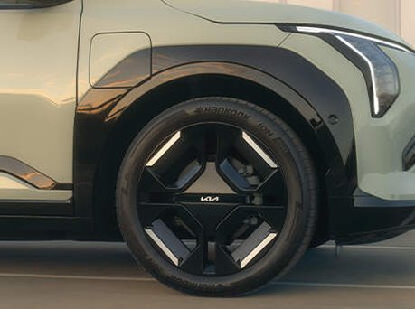 Image of Kia EV3 wheel.