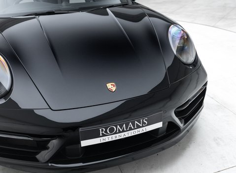 Porsche 911 Targa (992) 50 Years Porsche Design Edition 35