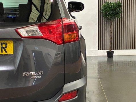 Toyota Rav4 2.0 D-4D Icon 4WD Euro 5 (s/s) 5dr 19
