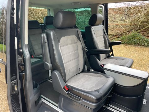 Volkswagen Caravelle 2.0 TDI Executive MPV 5dr Diesel DSG Euro 6 (s/s) (150 ps) 44