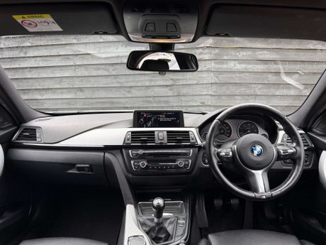 BMW 3 Series 2.0 320d xDrive M Sport 4WD 4dr 19