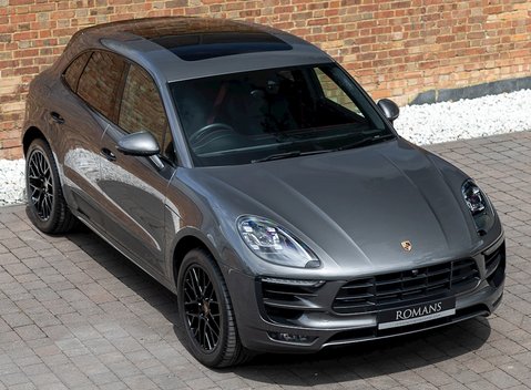 Porsche Macan GTS 8