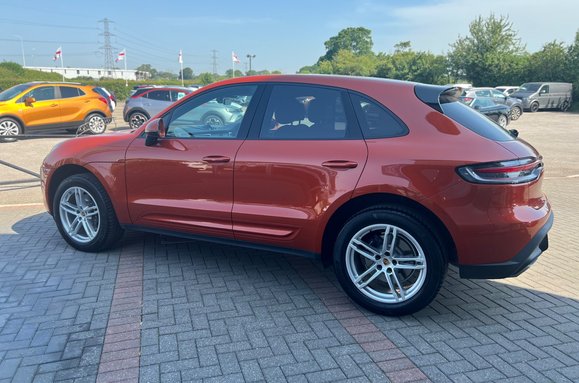 Porsche Macan PDK 19