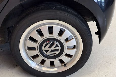 Volkswagen Up 1.0 High up! Hatchback 5dr Petrol ASG Euro 5 (75 ps) 21