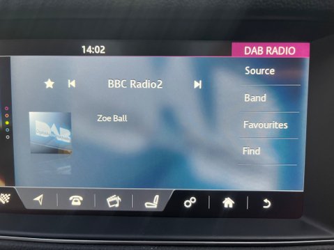 Jaguar XF 3.0D V6 S AUTOMATIC 38