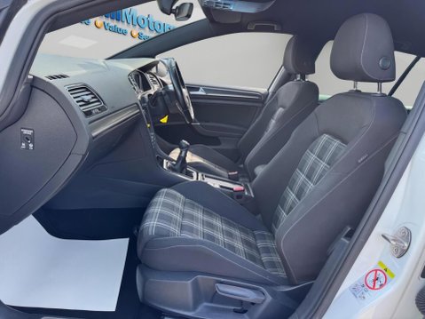 Volkswagen Golf 2.0 TDI GTD Euro 6 (s/s) 5dr 40