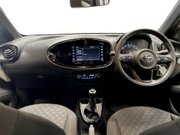 Toyota Aygo X 1.0 VVT-i Edge Hatchback 5dr Petrol Manual Euro 6 (s/s) (72 ps) DAB Radio - 19