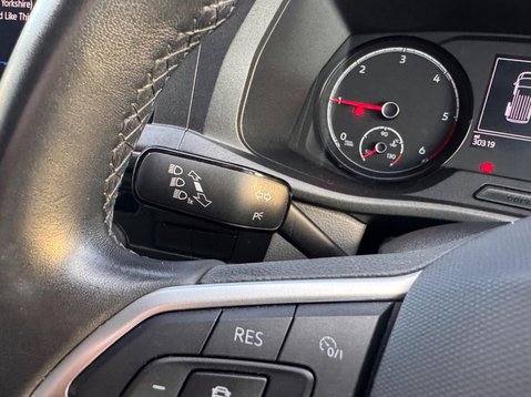 Volkswagen Transporter T32 TDI KOMBI HIGHLINE 4MOTION 35