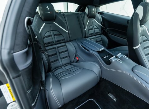 Ferrari GTC4 Lusso V12 15