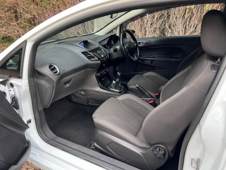 Ford Fiesta 1.0T EcoBoost Zetec S Euro 6 (s/s) 3dr 24