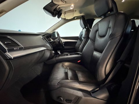 Volvo XC90 D5 MOMENTUM AWD 20