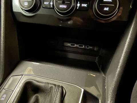Volkswagen Tiguan 2.0 Tiguan Allspace SE Nav TDI 4Motion Semi-Auto 4WD 5dr 23