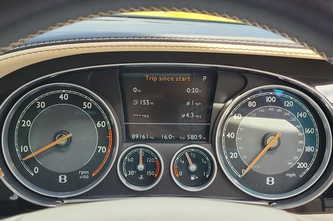 Bentley Flying Spur V8 18