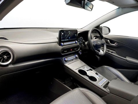 Hyundai KONA 64kWh Ultimate SUV 5dr Electric Auto (10.5kW Charger) (204 ps) Bluetooth 15