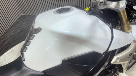 Suzuki GSR750 2011 ONLY 24K SPORTS EXHAUST LONG MOT NAKED BIKE 32