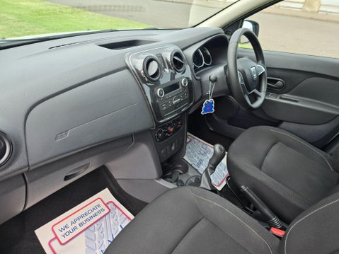 Dacia Sandero 1.0 SCe Essential Euro 6 5dr 18