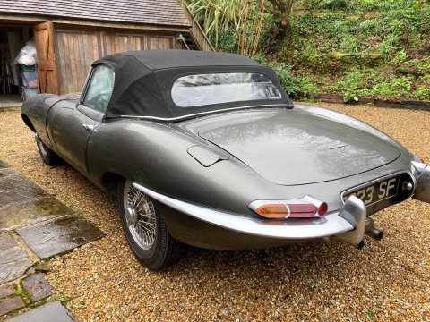 Jaguar E-Type Series 1 3.8 Roadster (Flat Floor) 2