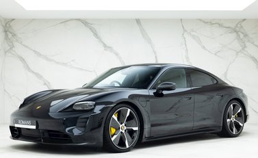 Porsche Taycan Turbo S 6