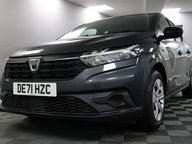 Dacia Sandero ESSENTIAL SCE 28