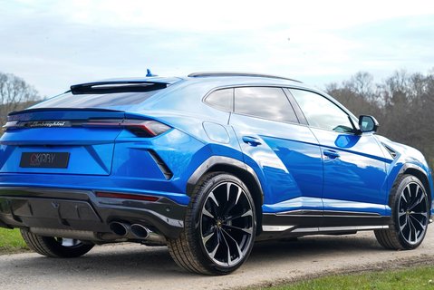 Lamborghini Urus V8 4