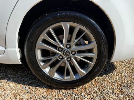 Toyota Avensis 2.0 D-4D Business Edition Touring Sports Euro 6 (s/s) 5dr 11
