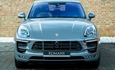Porsche Macan GTS 33