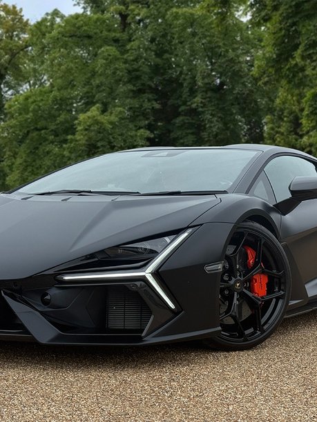 Lamborghini Revuelto V12
