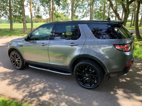 Land Rover Discovery Sport 2.0 TD4 HSE BLACK 10