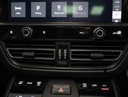 Porsche Macan 2.0T SUV 5dr Petrol PDK 4WD Euro 6 (s/s) (265 ps) 17