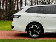 Volkswagen Passat R-LINE DSG 37