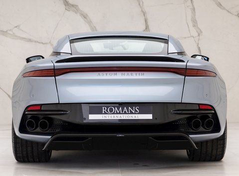 Aston Martin DBS Superleggera 5