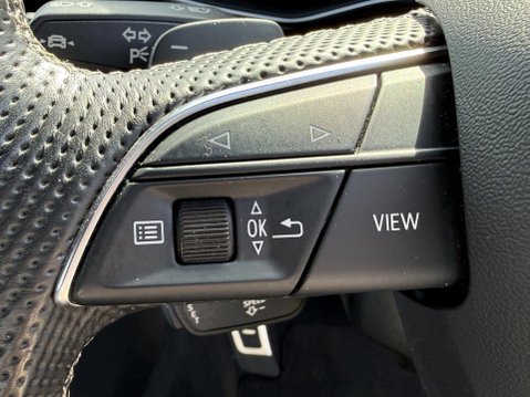 Audi Q8 3.0 TFSI V6 55 S line SUV 5dr Petrol Tiptronic quattro Euro 6 (s/s) (340 ps 33