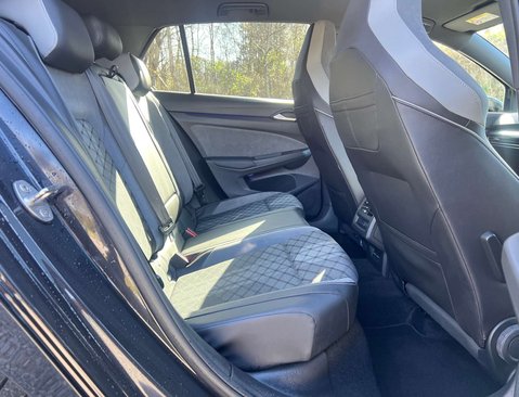 Volkswagen Golf 2.0 Golf R-Line TDI Semi-Auto 5dr 48