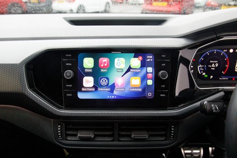 Volkswagen T-Cross R-LINE TSI DSG 31