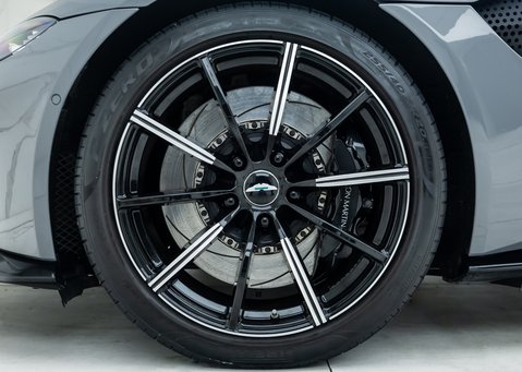 Aston Martin Vantage