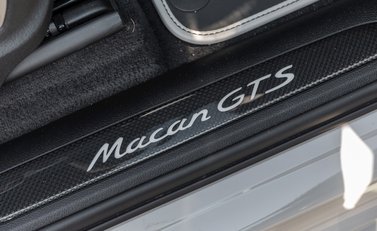 Porsche Macan GTS 24